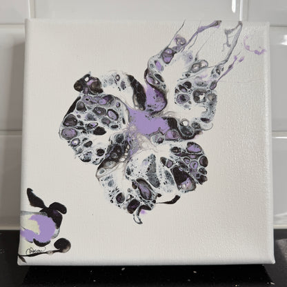 Sphinx, 2025, Pouring